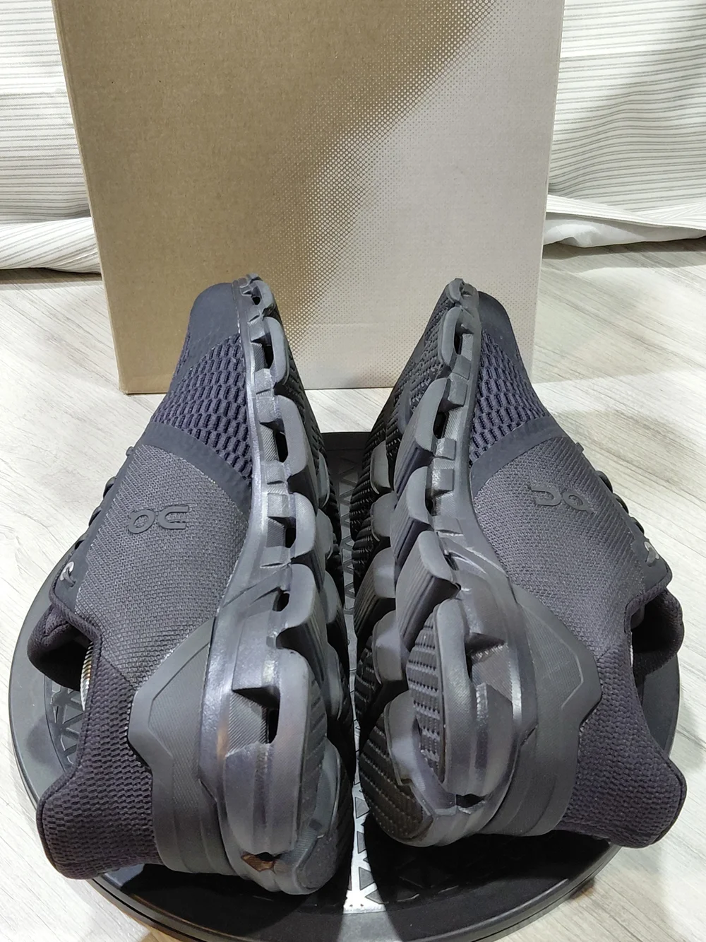 NWT On Mens Cloudflyer Triple Black Running Shoes SIZE MENS 11